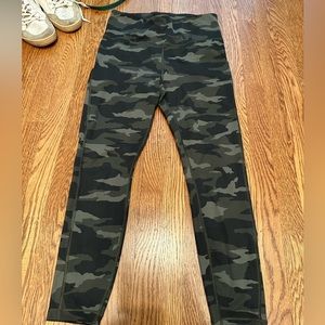 ATHLETA Salutation 7/8 Legging Camo